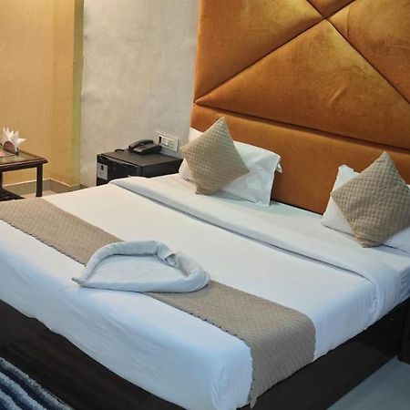 Hotel Grand City New Delhi Bagian luar foto